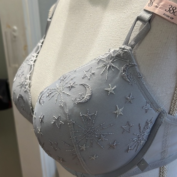 Victoria’s Secret gray stars and moon print push up bra  size 38C - Picture 3 of 12